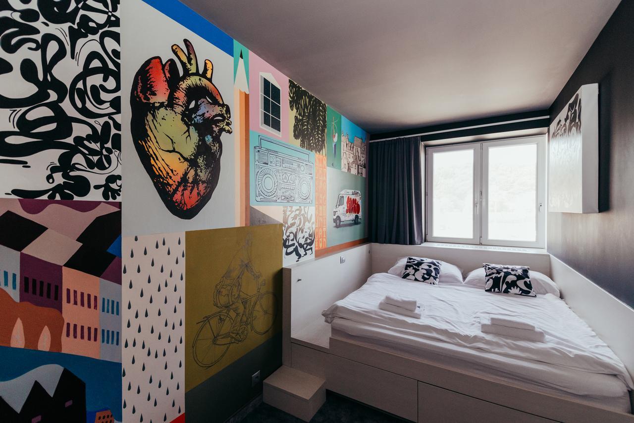 The Invisible Hotel — Urban Flashbacks โกชิเซ ภายนอก รูปภาพ
